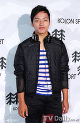 组图：少女时代成员等出席户外品牌展示会