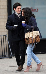 高清组图：《绯闻女孩》纽约热拍 两女星明争暗斗