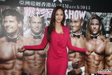 组图：庄思敏Jessica C.与外籍猛男玩抱抱