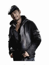 邵兵蓄须拍时尚大片 皮衣勾勒质感硬汉（组图） 