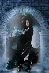 芙蓉姐姐变万圣节女郎 手持镰刀气氛鬼魅(组图)