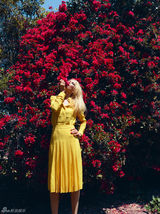 高清组图：40岁超模克劳蒂亚-雪佛展夏日风情