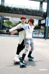 高清组图：棒棒堂小杰王子代言溜得快 滑板舞曝光