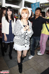 组图：早安少女组台湾握手会引千名粉丝