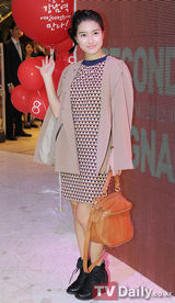 组图：韩星Secret黄静茵等亮相品牌开业典礼