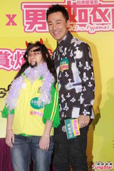 组图：《男人如衣服》迎中秋 林峰与熊黛林比高