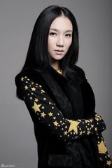 组图：王黎雯朋克风新片 干练清爽诱惑难挡