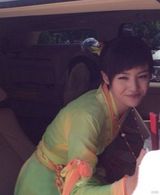 粉丝探班拍郑爽近照 神似唐嫣加金莎(图)