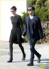 组图：好莱坞女星安妮-海瑟薇幸福完婚