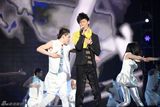 组图：好声音巡演登陆杭州 吴莫愁李玟飙歌