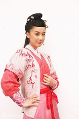 组图：黄圣依古装造型集锦 甜美温情尽显