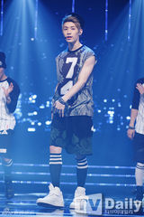 组图：韩团EXO等《MCD》劲舞 SISTAR夺冠