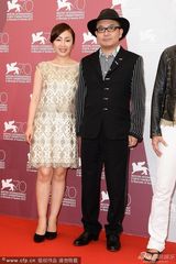 组图：威尼斯重启未来发布会 导演园子温亮相