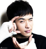 组图：高云翔卖萌有绝招 假期九连拍秘笈公开