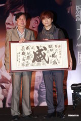 组图：阿娇(钟欣桐)撑师弟罗力威出碟 不理会艳照重现网络