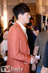 组图：探班《主君的太阳》苏志燮孔孝珍笑开颜