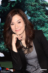 组图：阿娇回忆儿时温情往事 欲趁楼市高峰卖房