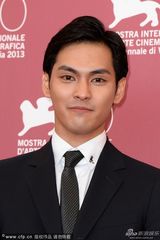 组图：《杀无赦》发布 渡边谦与柳乐优弥亮相