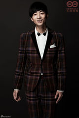 组图：李宇春魏晨领衔天娱大片 2013快男显朝气