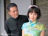 幻灯图：《旗袍》杀青 马苏李幼斌扮卧底夫妻