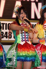 组图：SKE48三位团员来台 彩色裙装亮眼抢镜