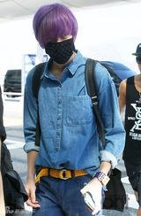 组图：2AM郑珍云TEEN TOP现身机场赴美公演