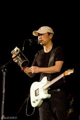 高清组图：崔健北展开唱 倾情演出反响热烈