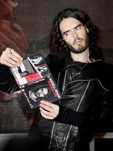 幻灯：《新月》主演含情对视 麦当娜继续南非行