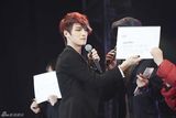 组图：金在中首场个人演唱会与粉丝共狂欢