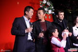 组图：郭涛父子首亮相活动 李亚鹏形单影只