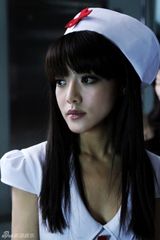 组图：《夜店诡谈》邓家佳化身性感火辣护士