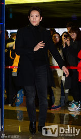 组图：池城龙俊亨李准等亮相《杀人犯》试映会