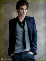 组图：《吸血鬼》伊恩全裸大尺度性感出镜