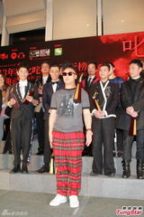 组图：陈奕迅第10次拿奖无趣 何韵诗力压容祖儿