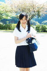 组图：AKB指原莉乃爆冷夺冠 盘点青春性感照