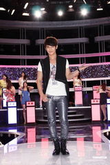 组图：庾澄庆新节目改当红娘 与隋棠被凑对显尴尬