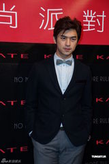 组图：陈柏霖鼓励选手自信 理想情人要独一无二