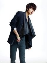 高清组图：CNBLUE姜敏赫脱去少年形象展型男魅力