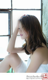 组图：韩女星乐彩恩黑内雪肤爆乳大片惹火