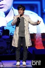 组图：Leif Garrett举办首尔演唱会 献热情舞台