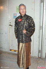 组图：马浚伟回TVB拍剧 与杨怡合演一对