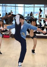 高清图：黎明为演唱会积极排练 将出席纽约电影节