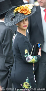 组图：英国皇家赛马会举行 众名媛捧场帽美如花