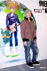 组图：侧田避忌女生怕被女友骂 否认与曹格玩4P 