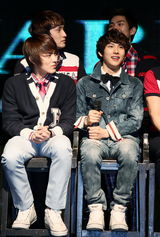 高清图：韩国偶像组合ZE:A首尔举行showcase