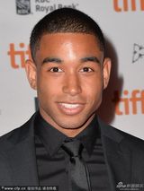 组图：《啦啦队去死》首映 席安诺两点隐现