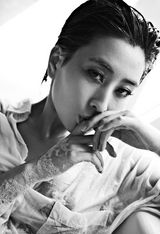 组图：马苏最新冷艳写真 黑白风格诠释知性典雅