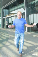 组图：李玟犹太仪式婚礼曝光 老公酒店外见媒体