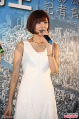 组图：郭雪芙自曝求签事业大吉 恋情大凶