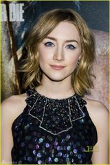 高清组图：《汉娜》纽约首映 西尔莎-罗南性感亮相